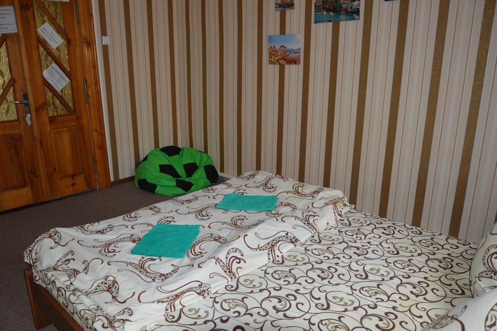 Lviv Lucky Hostel エクステリア 写真