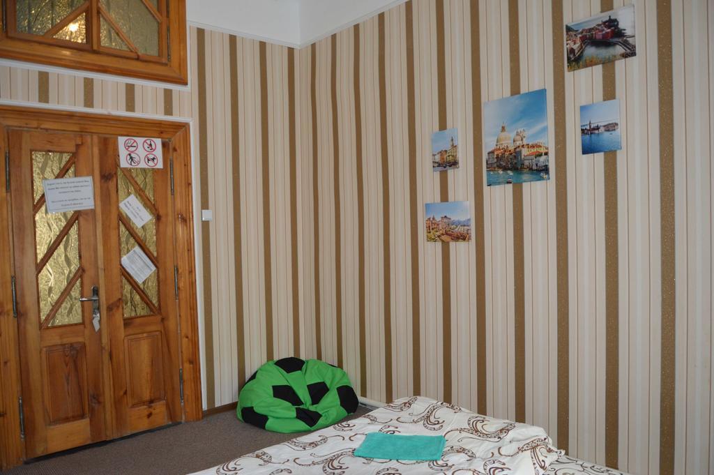 Lviv Lucky Hostel エクステリア 写真