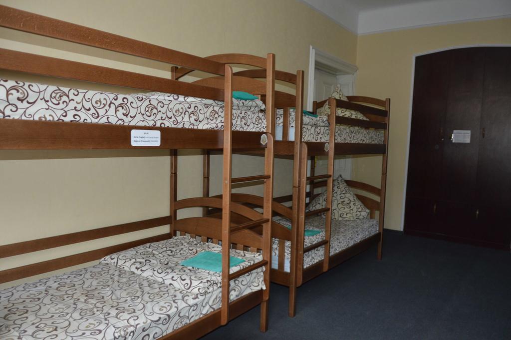 Lviv Lucky Hostel エクステリア 写真