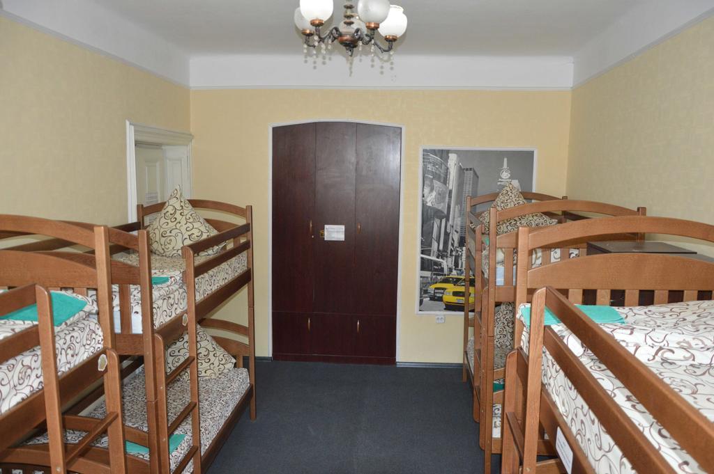 Lviv Lucky Hostel エクステリア 写真