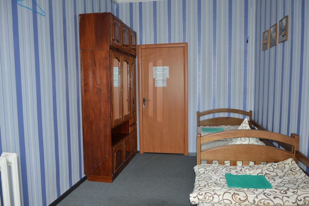 Lviv Lucky Hostel エクステリア 写真