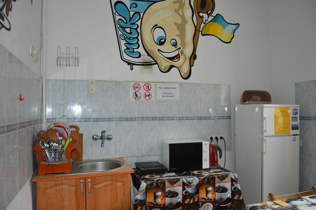 Lviv Lucky Hostel エクステリア 写真
