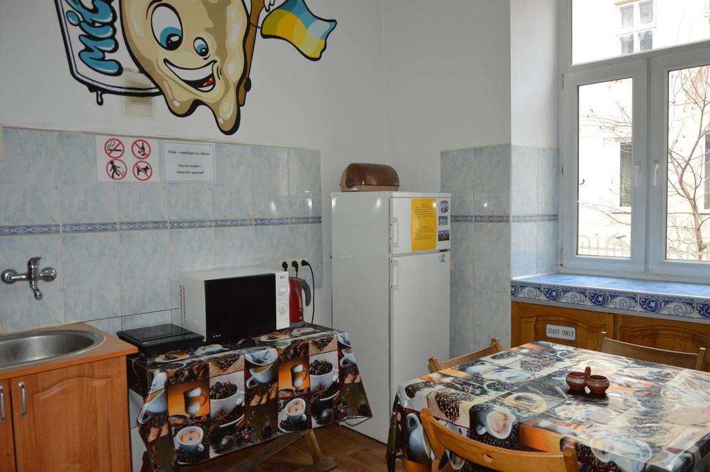 Lviv Lucky Hostel エクステリア 写真